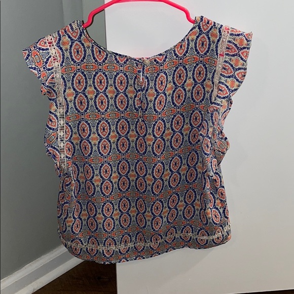 Patterned top - Picture 2 of 3